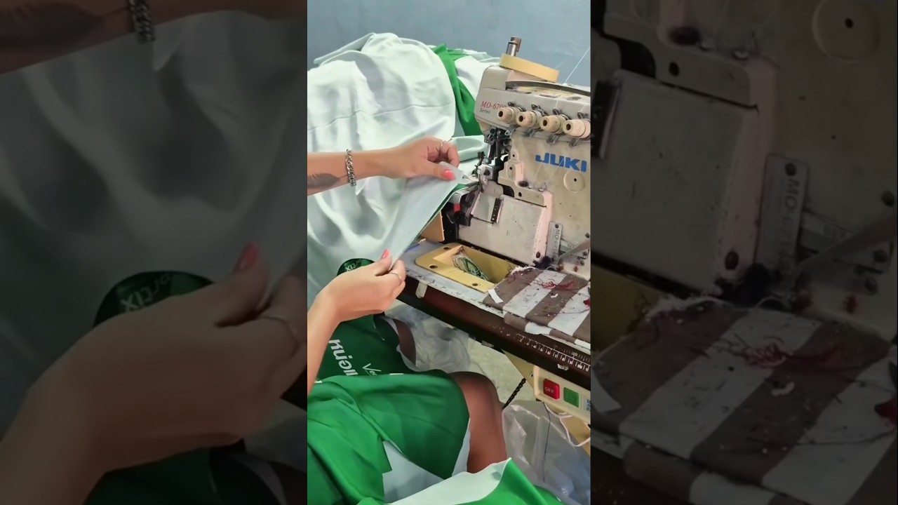 Потрясающая футболка с плечевым швом, выполненным оверлоком 