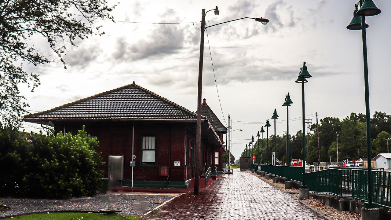 Hammond, Louisiana on a Sunday evening.