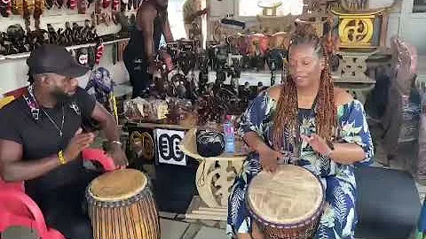 Drumming lesson at Accra Art center #experienceghana #accraghana #mrtourguide🇬🇭