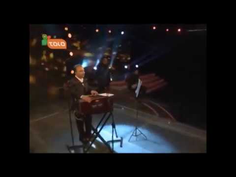 یارم به یکتاه پیرهن خوابیده زیر نسترن استاد وحید قاسمی