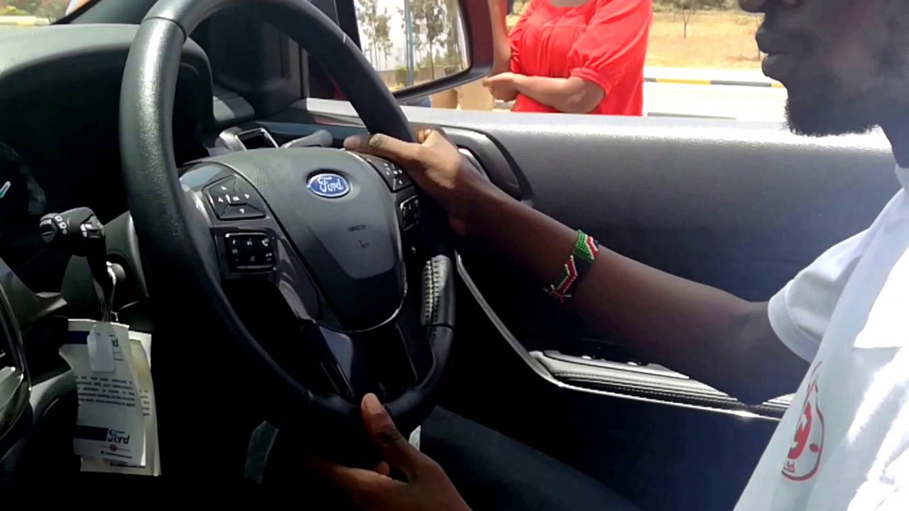 Active park assist demo with the Ford Everest