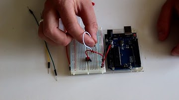 Acionamento de LED com botão de pressão - Arduino Aplicado às Engenharias