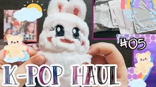 картинка: ~ K-pop распаковки #05 | Mamamoo, Lee Chaeyeon, Twice, Itzy | Карточки, альбомы и пушистый кролик ~