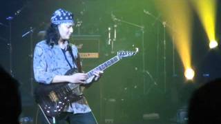 Edo Widiz  Solo Guitar At RRI Jkt.wmv