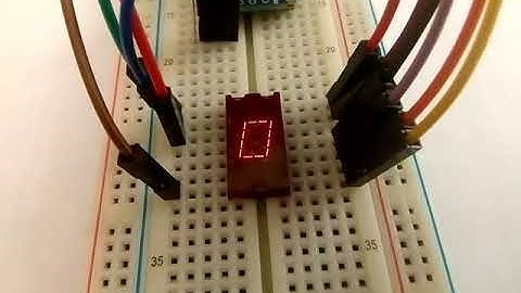 Vintage LED display TIL302 running demo