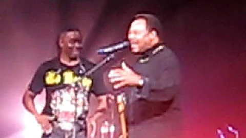 George Benson sings with Earth, Wind and Fire!