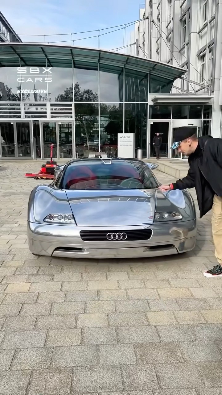 Audi basically built a UFO back in 1991 ? #audi #ufo #supercars