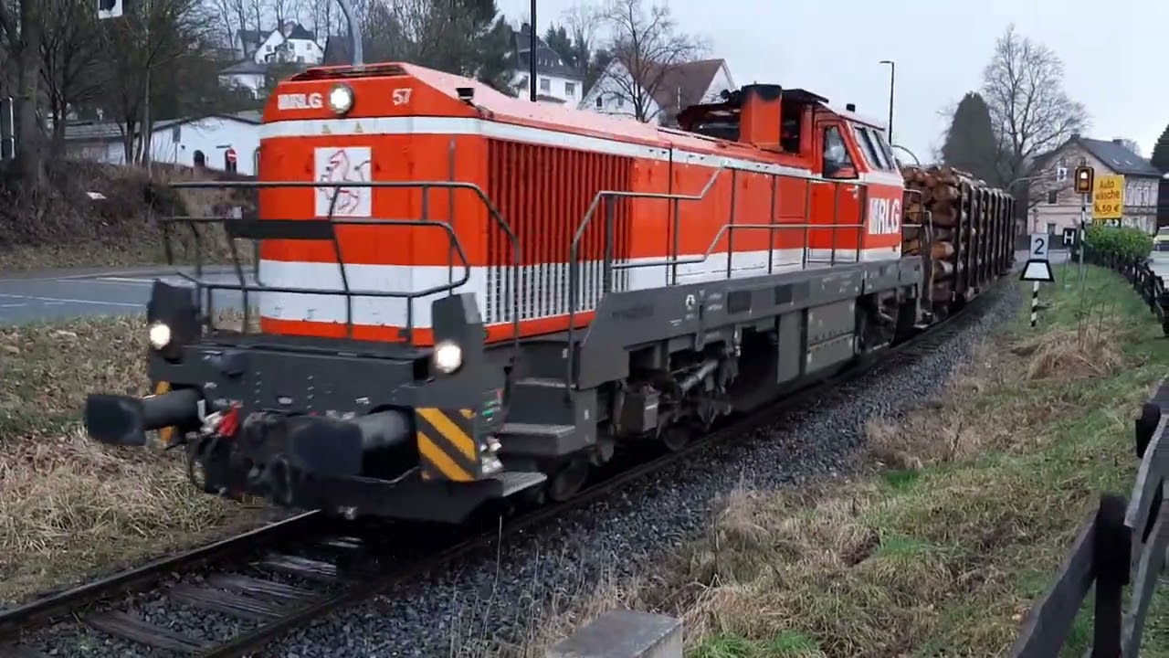 RLG 57, Holzzug vom Bahnhof Sundern 20220217 162244