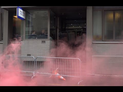 Emeute des lycéens après les violences policières au lycée Bergson / Paris - 26 mars 2016