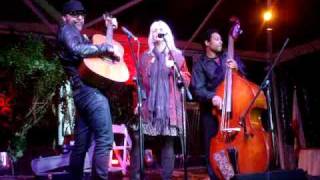 Daniel Lanois + Emmylou Harris :: &quot;May This Be Love&quot; @ Canadian GRAMMY Event