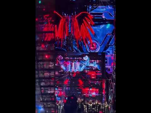 周杰倫香港演唱會 半獸人 開場 正中間 炸爆全場