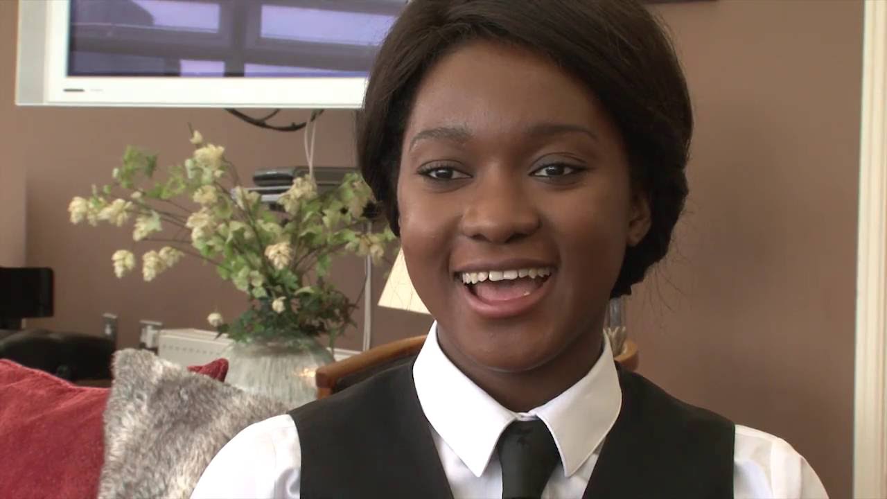 Gwobrau VQ/VQ Day Awards 2016 winner Elizabeth Forkouh