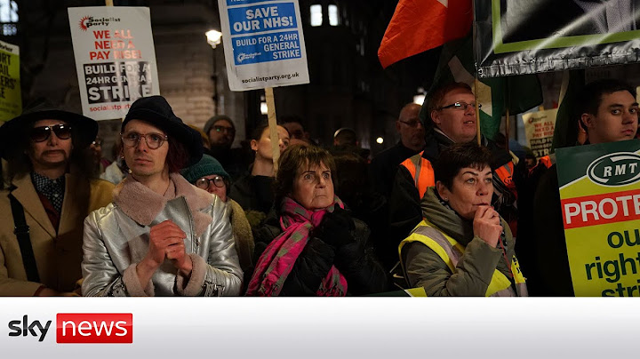 Hundreds protest against controversial anti-strike laws