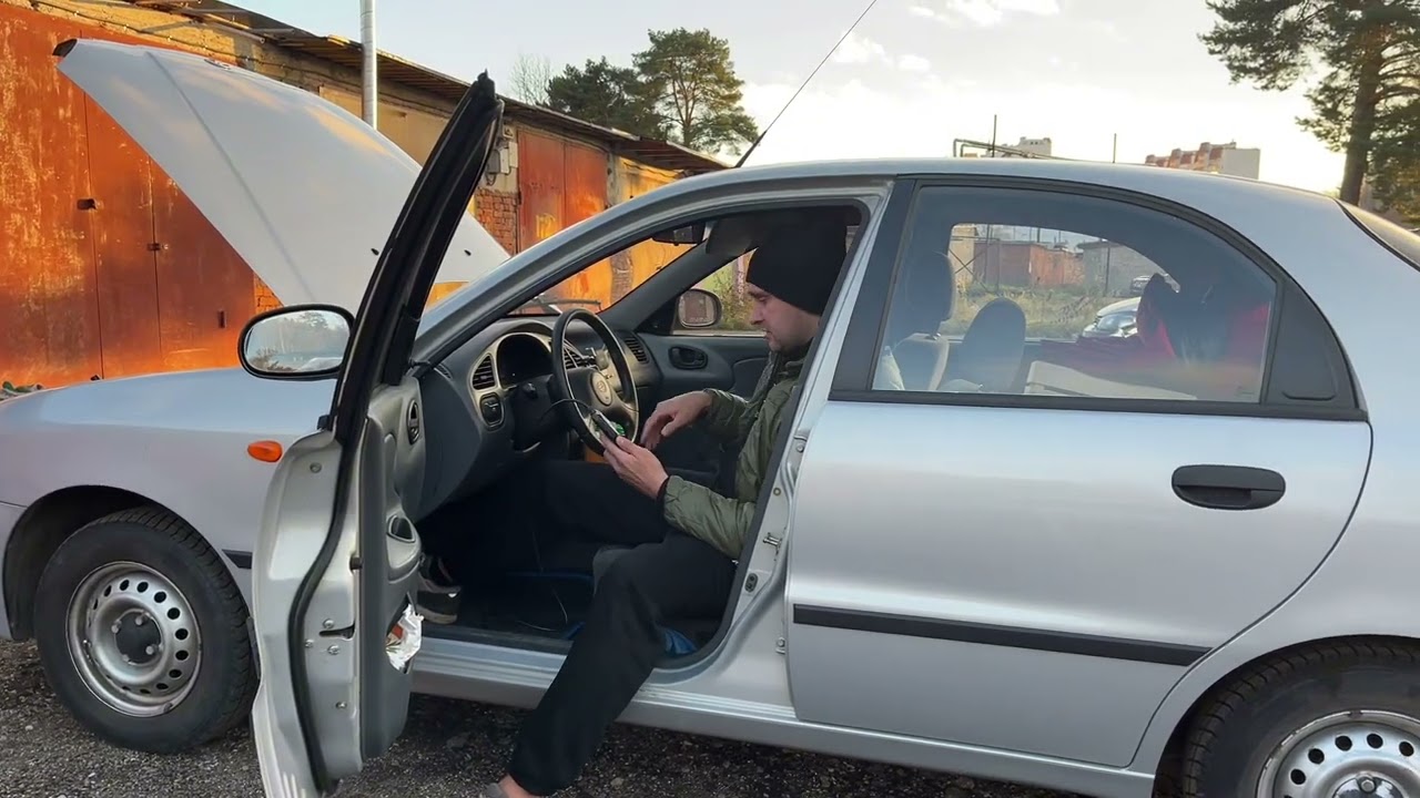 ЗАЗ Шанс, замена датчика распредвала, и замена датчика холостого холостого хода