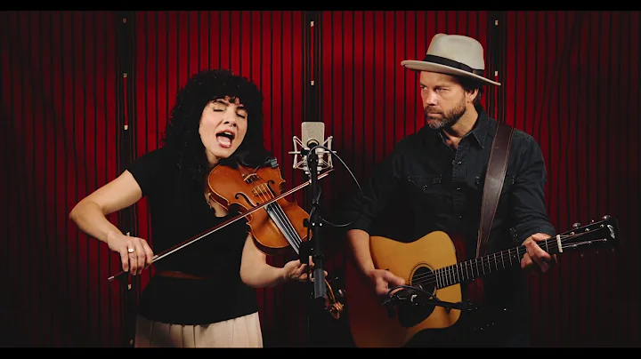 Carrie Rodriguez & Luke Jacobs  Texas Monthly Living Room Live Music Sessions