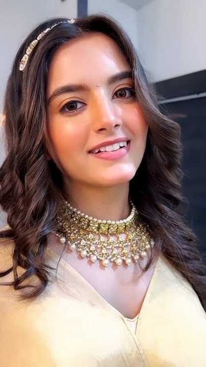 pandya-store-cast-natasha-offscreen-beautiful-shorts-youtube