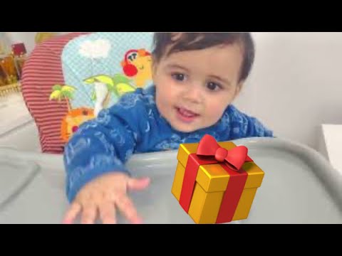 فتحت هدايا عيد ميلاد ابني قمة الكياثة