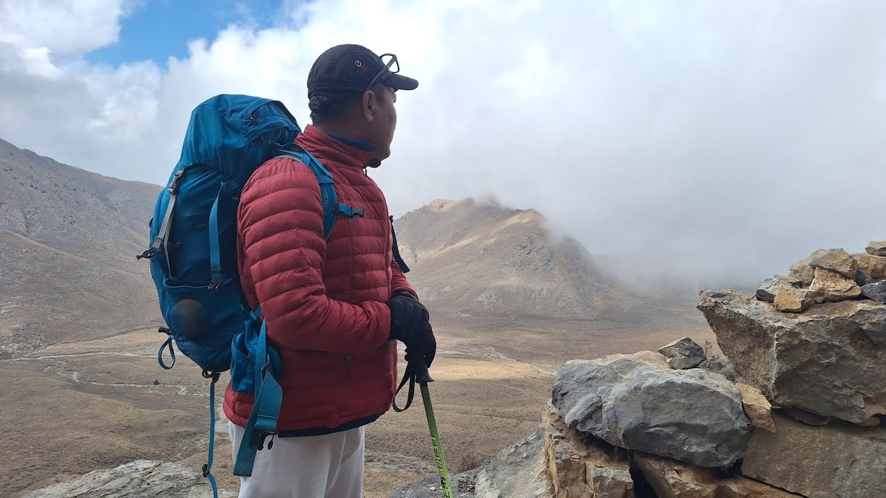 Waiting in Mountain || healthy || پہاڑوں میں چکر دوست کے ساتھ