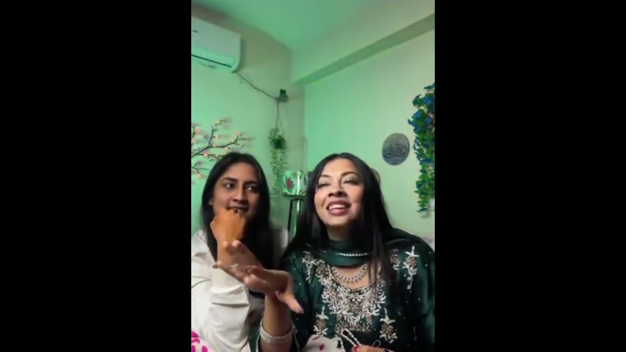 তিশার লাইভে আখি কমেন্ট করায় ইচ্ছেমতো আহাদ তিশা আখিকে ধুয়ে দিলো 😂