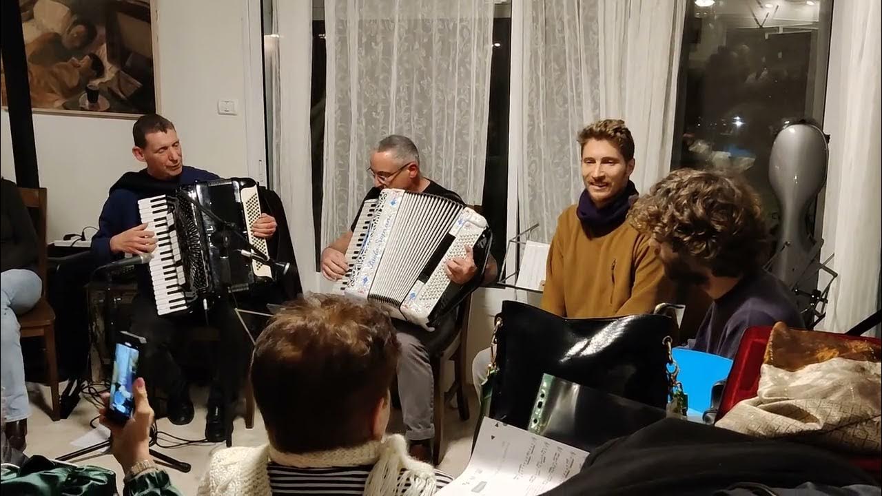 מחרוזת בלקנית Balkan music for accordion YouTube