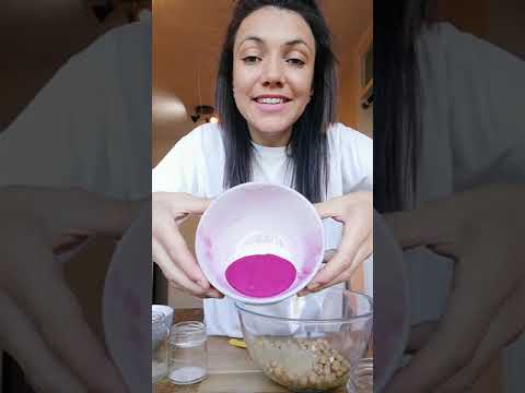 How to make beetroot hummus! With freeze dried powders
