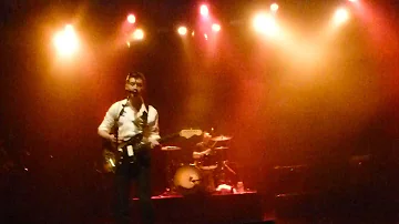 Old Yellow Bricks - Arctic Monkeys [live @ The Majestic Theatre Ventura]