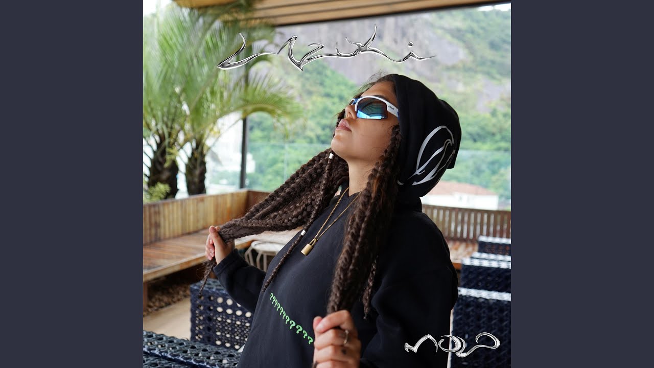 在 YouTube 上观看 Molo 在 YouTube 上观看 Molo