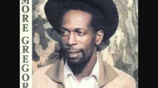 Miniatura de vídeo de "Gregory Isaacs - Top Ten"