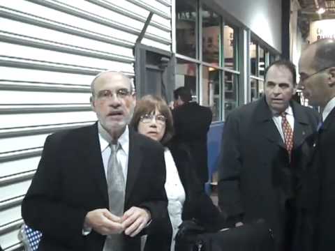 New York solidarity activists confront Hebron Fund nutcase Yossi