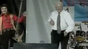 yeltsin dances to ankha zone minus 8