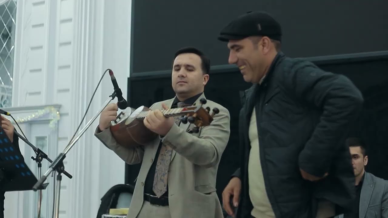 Artur Rahmonov to`yda jonli ijroda kuyladi (2025) Артур Рахмонов то`ыда джонли ижрода куйлади (2025)