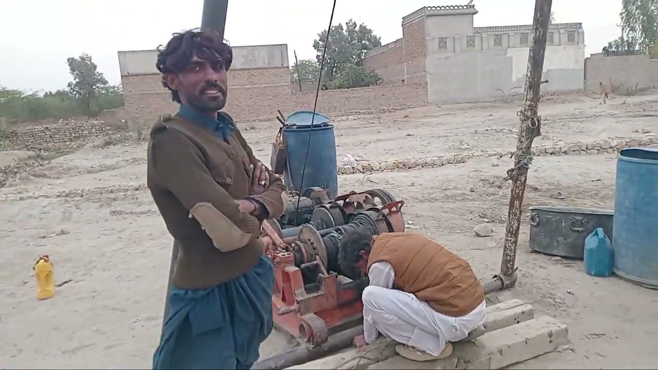 مستری حاجی  غلام محمد پلانٹ بورنگ 6 انچ بور  مدرسے کام جاری ھے   کنڈل شریف میں  30.12.2025 