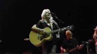 Watch Emmylou Harris Raise The Dead video
