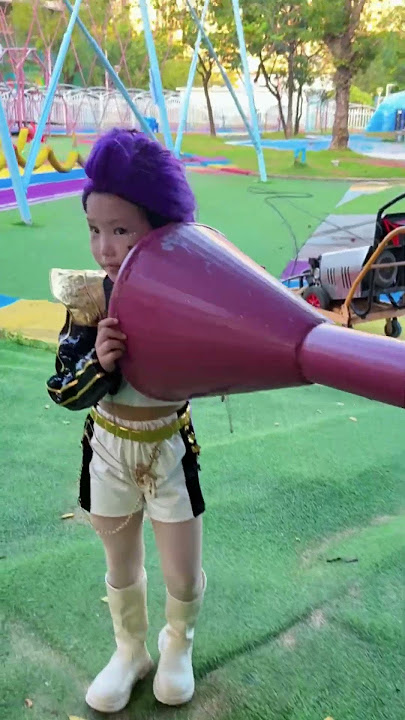 megaphone#clown #couple #shorts#funny #kpop