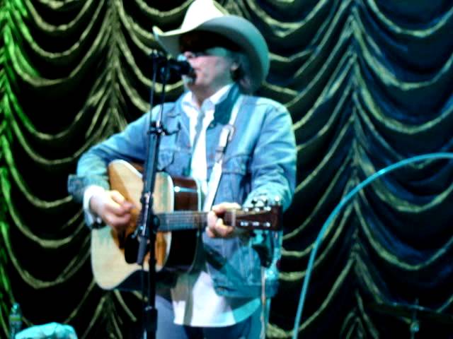 Смотреть «Dwight Yoakam Since I Started Drinking Again, Austin, TX 7/21/11» на YouTube Смотреть «Dwight Yoakam Since I Started Drinking Again, Austin, TX 7/21/11» на YouTube