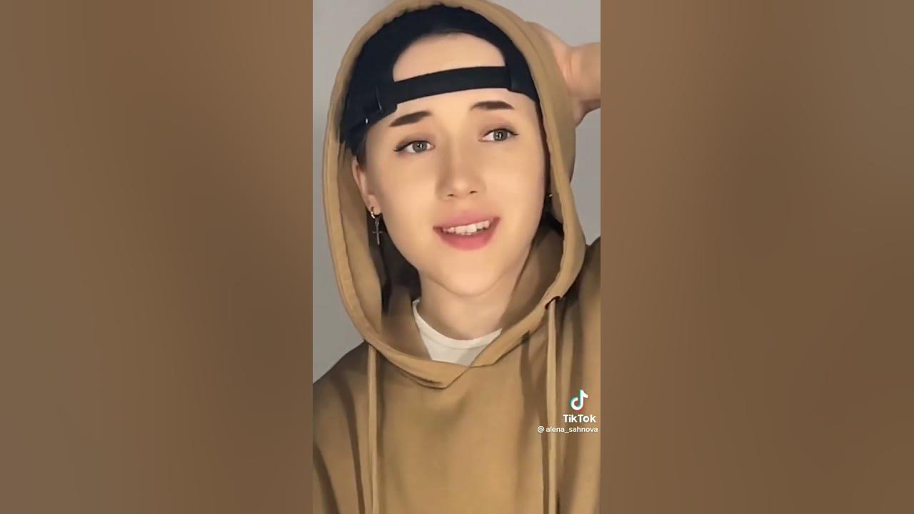 Лия Стеффи - YouTube