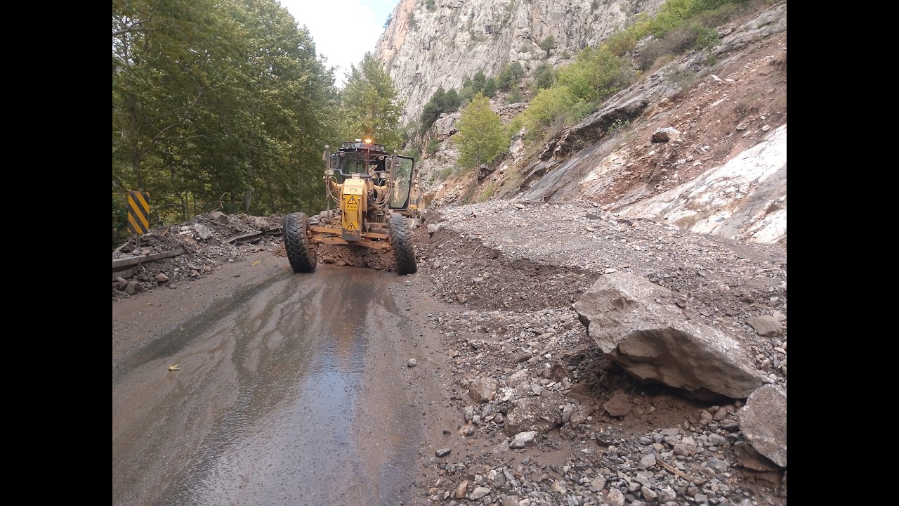 Kayseri Büyükşehir’den Yahyalı-Kapuzbaşı Yolunda Hızlı Müdahale
