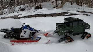 Rc snowmobile POLARIS (RMK)& scale defender 4x4 on track scale adventure.
