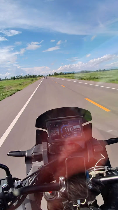 175mph: Can’t keep up with Triumph motorcycles ⬇️ #hondamotorcycles