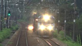 浦佐駅到着の手前でEH200形が牽引の貨物列車とすれ違う上越線上りE129系の前面展望