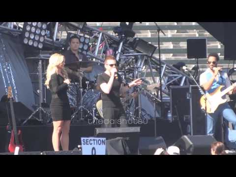 Britney Spears Wango Tango with Bruno Mars Año 2013