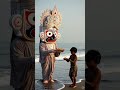 Bhagban Jagannath ji bhikari bache ko prasad de rahe hai 🙏🏻