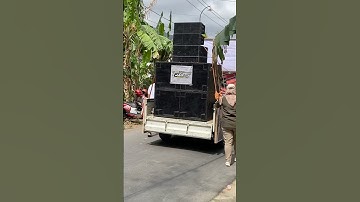 Sound system gbs audio 2 sub planar 3 line array dari puskesmas karnaval pogalan