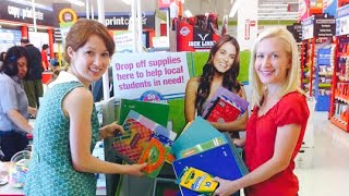 Angela Kinsey &amp; Ellie Kemper Support DoSomething101