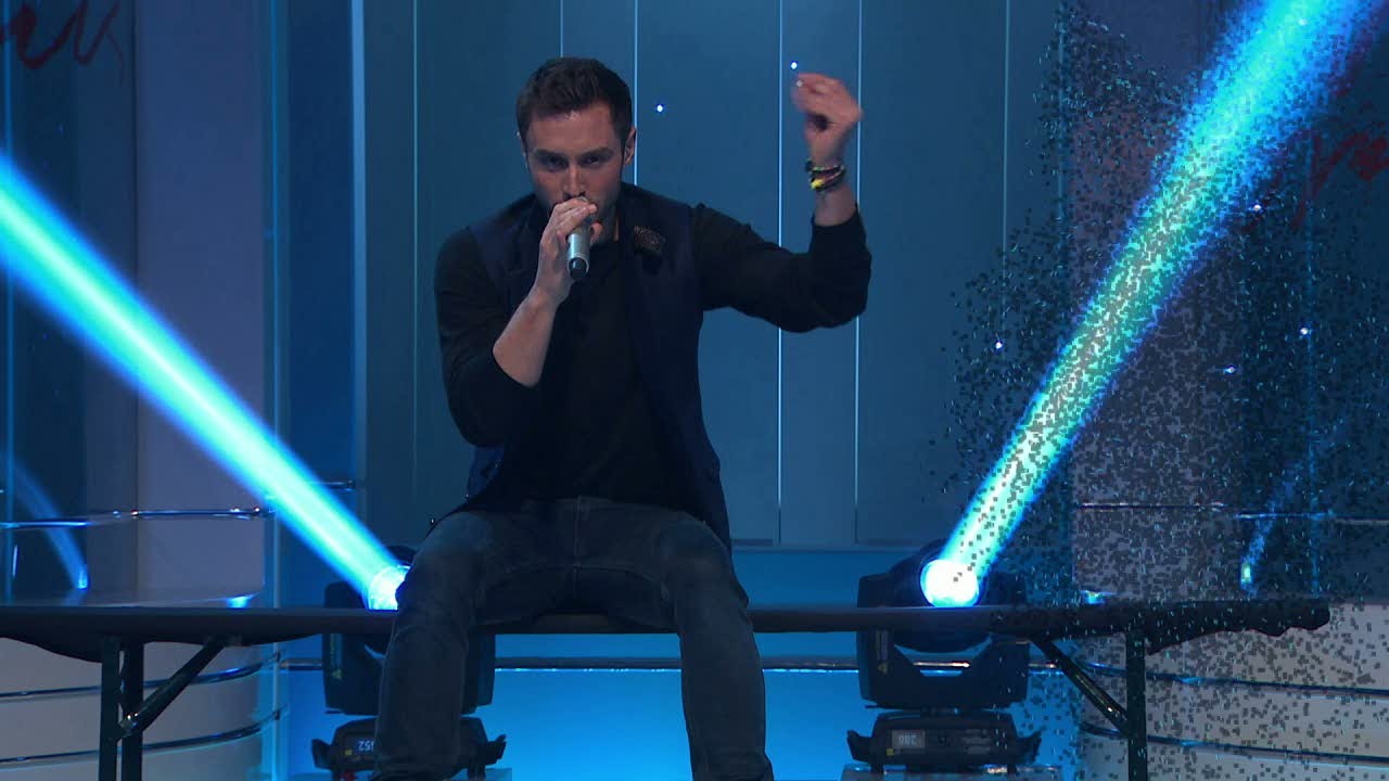 David Hellenius extraknäcker som Måns Zelmerlöws dansande streckgubbe