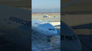 Boeing 777-300ER рейс Владивосток-Москва готовится к взлëту! ✈️