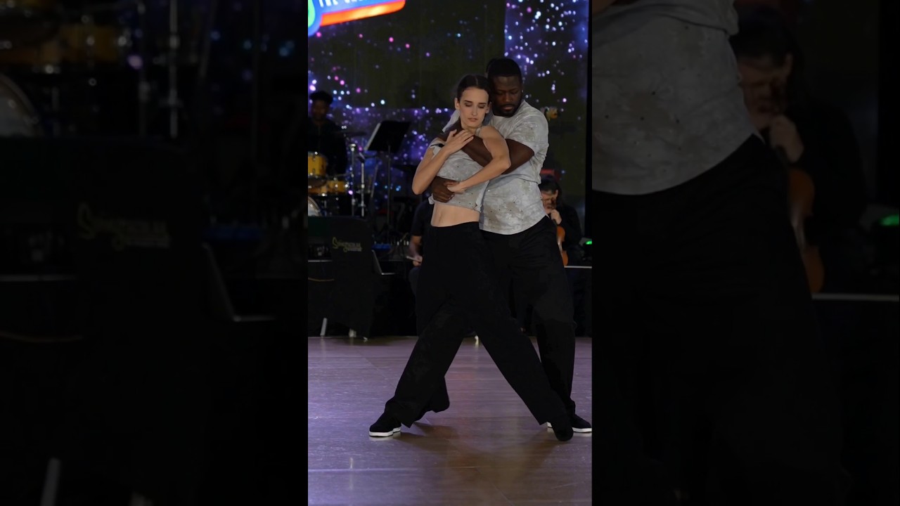 Dancing to live music is just different ❤️ 