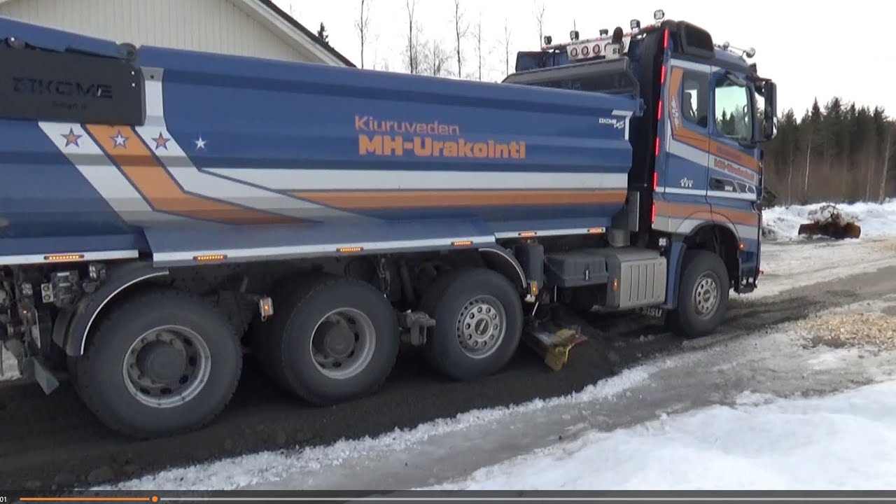 Miksu ja alusterä on kätevä sora-autossa!