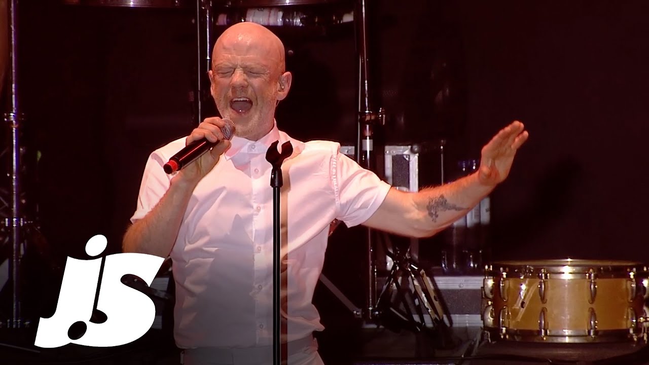 Regardez Jimmy Somerville - For A Friend (Live in Berlin, 2019) sur YouTube Regardez Jimmy Somerville - For A Friend (Live in Berlin, 2019) sur YouTube