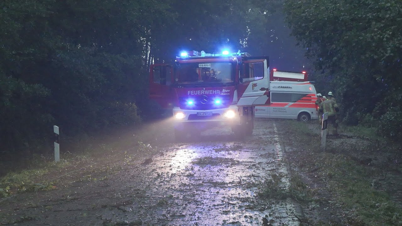 Unwetter ziehen über den Nordwesten - Starke Unwetter richten erhebliche Schäden an - NWP-MEDIA